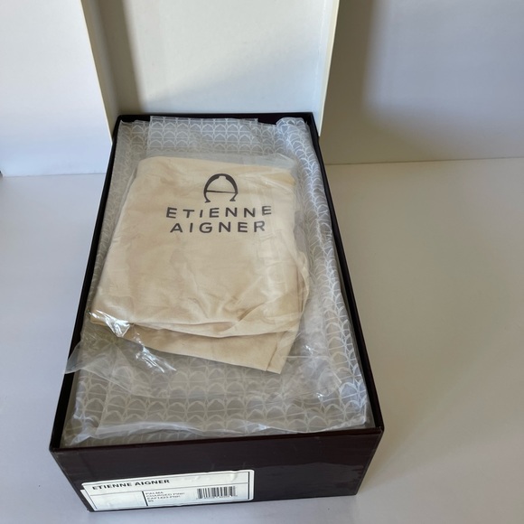 Etienne Aigner Palma Leather Thong-Toe Sandals - Picture 7 of 7